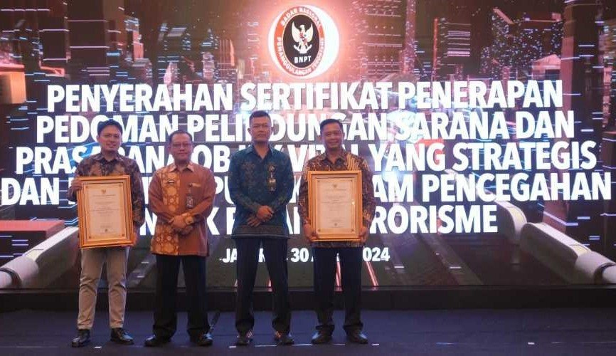 Dua Bandara Angkasa Pura Airports Terima Sertifikat Pencegahan&nbsp;Terorisme