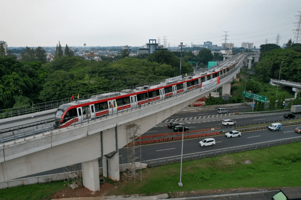KAI Tambah Jumlah Perjalanan LRT Jabodebek Mulai Mei&nbsp;2024