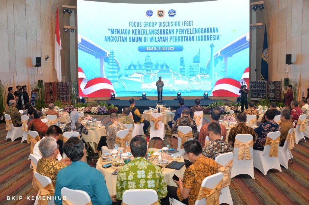 Menhub Tegaskan Kolaborasi Pusat dan Daerah Tentukan Keberlangsungan Angkutan Umum&nbsp;Perkotaan