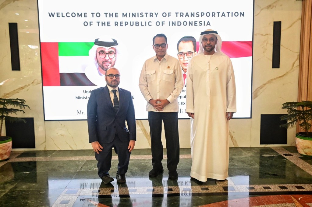 Menhub Bahas Peluang Pembukaan Jalur Penerbangan UEA – Labuan&nbsp;Bajo